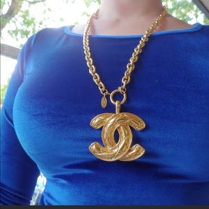 AUTHENTIC CHANEL JUMBO SIZE NECKLACE